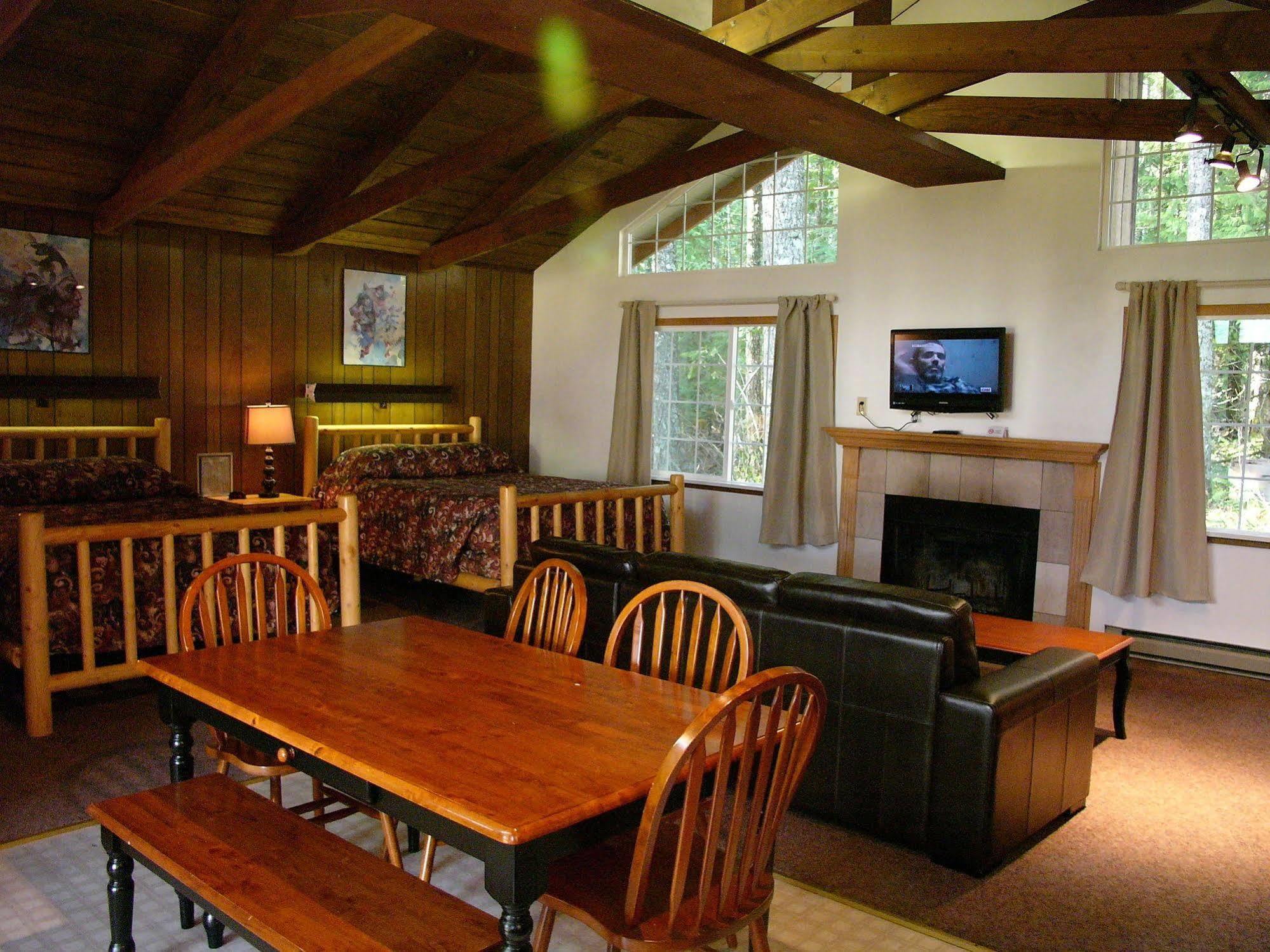 Mountain View Lodge - No Pets Allowed Packwood Buitenkant foto